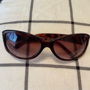 Rectangular tortoiseshell sunglasses